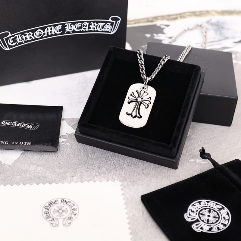 Ch**me He**ts necklaces